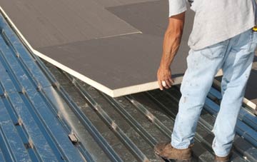 benefits of insulating Dron flat roofing